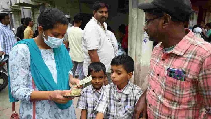 తల్లుల ఖాతాల్లో ‘తల్లికి వందనం’ నిధులు..