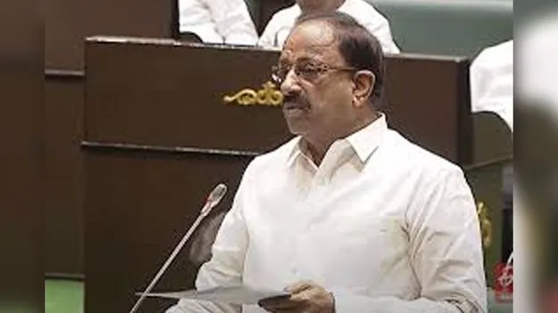 అన్నదాతలకు గుడ్ న్యూస్.. గడ్డి మందుని నిషేధిస్తూ తీర్మానం..