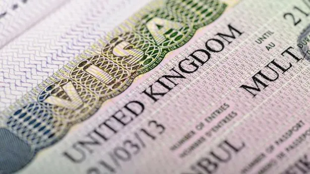 యూకే వీసా ఫీజుల పెంపు 