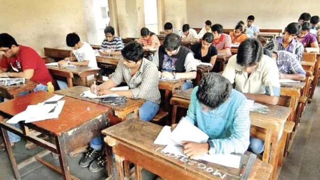 ఒకే రోజు 2ఎంట్రెన్స్‌ టెస్టులు !