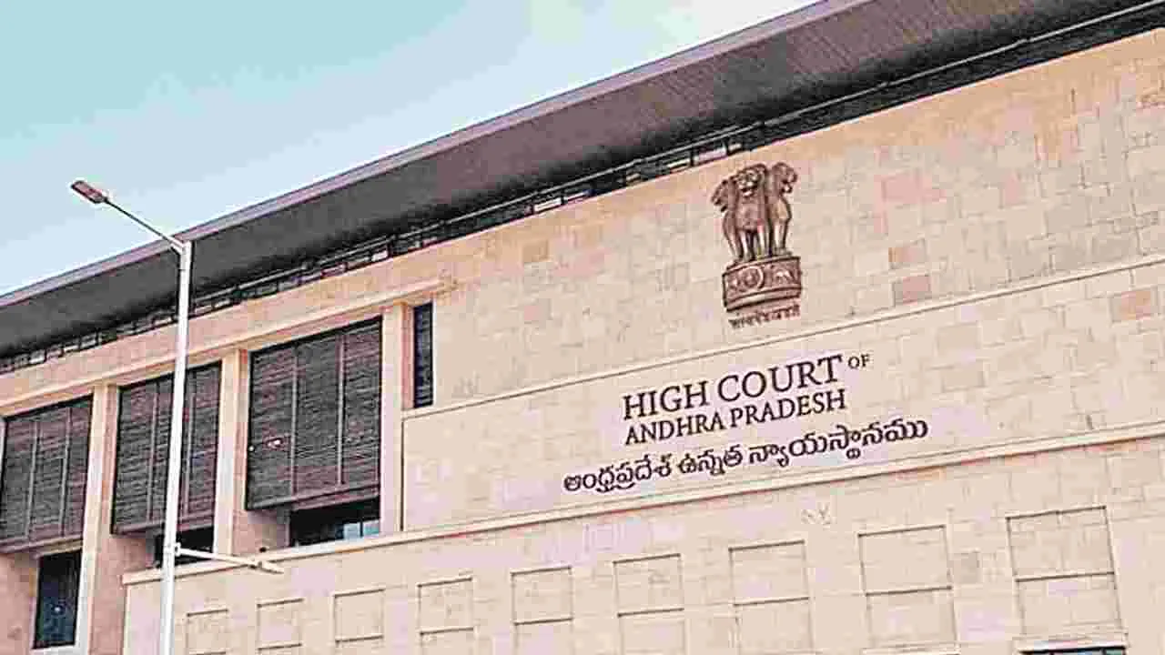 బాలల హక్కుల కమిషన్‌ సభ్యురాలిపై హైకోర్టుకు