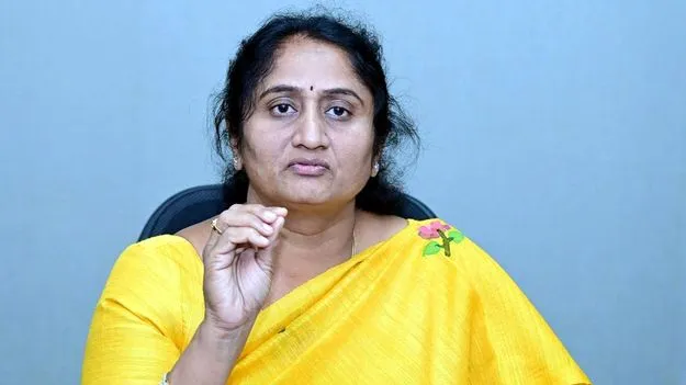 నేతన్నలకు గౌరవప్రదమైన జీవనం లక్ష్యం: మంత్రి సవిత