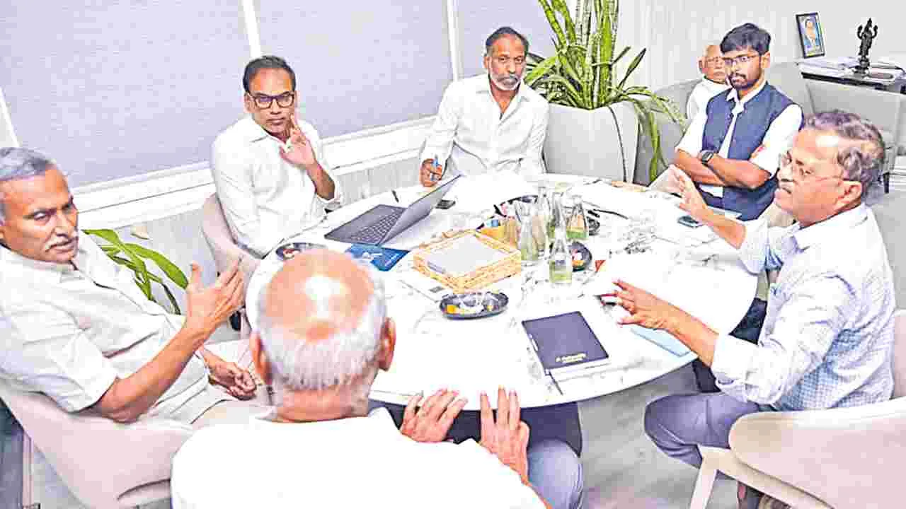 సబ్‌స్టేషన్ల నిర్మాణంలో వేగం పెంచండి