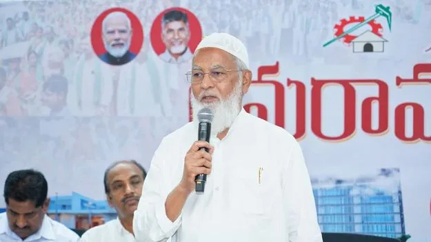 తిట్టారు.. కొట్టారు.. ప్రలోభ పెట్టారు