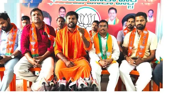  టెండర్లు వద్దనడం విడ్డూరం
