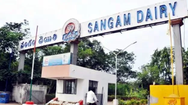 సజ్జల, ఎమ్మెల్సీ తూమాటిపై పరువు నష్టం దావా
