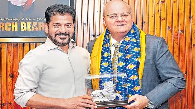 సమాజ అభివృద్ధికి చేయి కలపండి