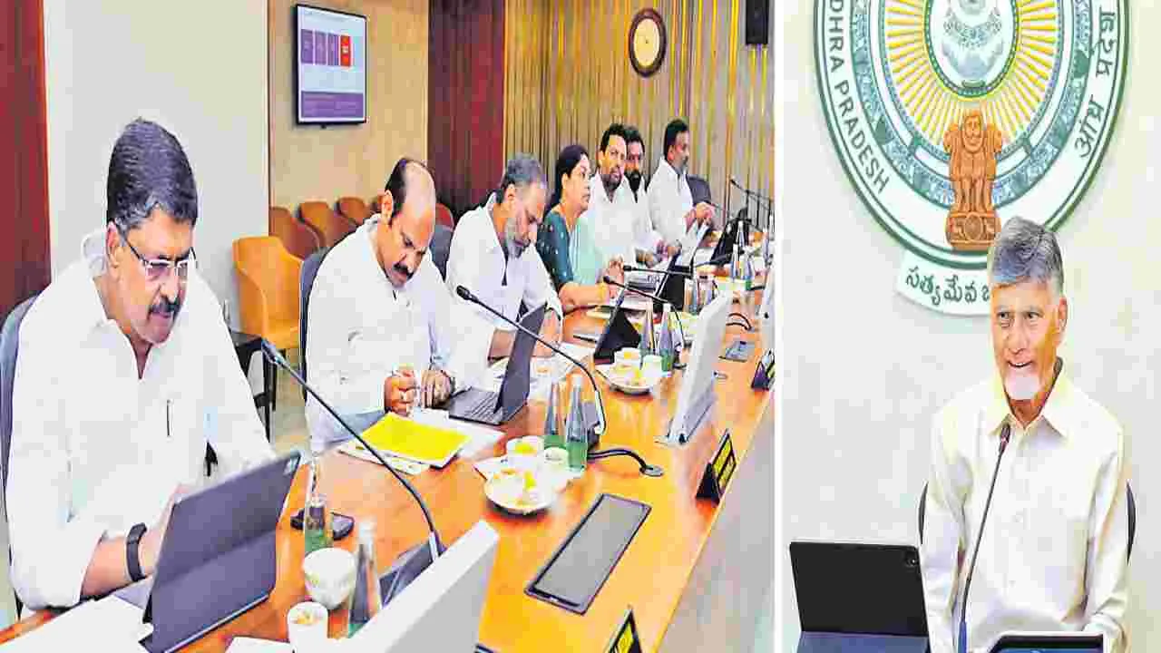 ప్రైవేటు బస్సులపై పన్ను తగ్గింపు