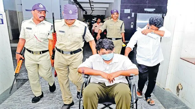 సీదిరి కొడుక్కి వీఐపీ ‘ట్రీట్‌మెంట్‌’