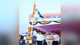 జాతీయ జెండా సాక్షిగా ఏపీని నంబర్‌ 1 చేస్తాం