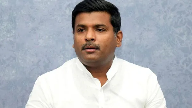 ఆమె మేకప్‌ మంత్రి.. అనితపై అమర్‌ అనుచిత వ్యాఖ్యలు