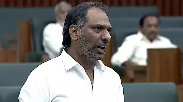వ్యవసాయ కనెక్షన్ల మంజూరులో పెండింగ్‌ వద్దు
