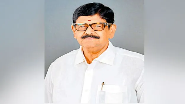 మత్స్యకారుల పొట్ట కొట్టిన పెత్తందారు జగన్‌