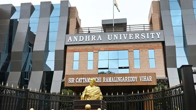 ఏయూలో ఉద్యోగాల పేరిట వంచన! 