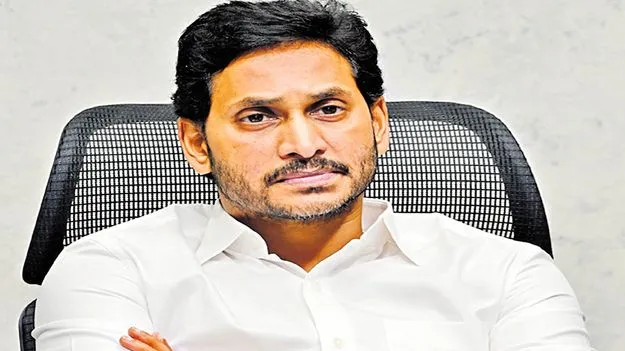 బాబాయ్‌ హత్యపై తడబాటెందుకు జగన్‌?