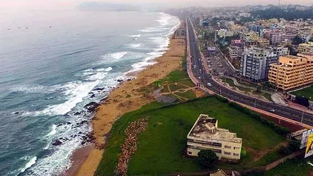 విశాఖలో స్వల్ప భూకంపం