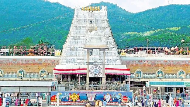 తిరుమలలో పెరిగిన భక్తుల రద్దీ
