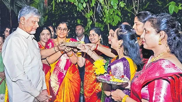 పెట్టుబడులే లక్ష్యంగా