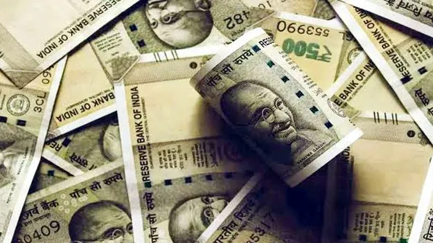 12 లక్షలిస్తే మీ కూతురిని అప్పగించేస్తా!