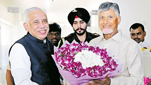 చంద్రబాబుకు గవర్నర్‌ అభినందనలు 