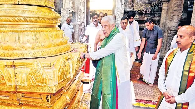 శ్రీవారి సేవలో గవర్నర్‌  