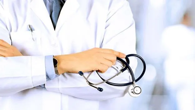 జూడాలకు 30 శాతం ఉపకార వేతనం పెంచాలి