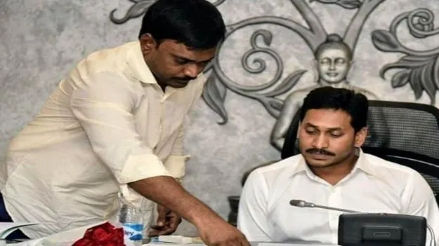 కేఎన్‌ఆర్‌ కుమ్ముడు