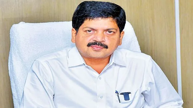 జగన్‌కు ఇంకా సిగ్గు రాలేదు: మంత్రి కొల్లు