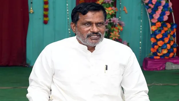 వైఎస్‌ కుటుంబ చరిత్రలో అన్నీ రక్తపు మరకలే
