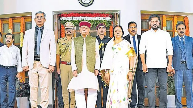 లోక్‌భవన్‌లో ఎట్‌ హోమ్‌