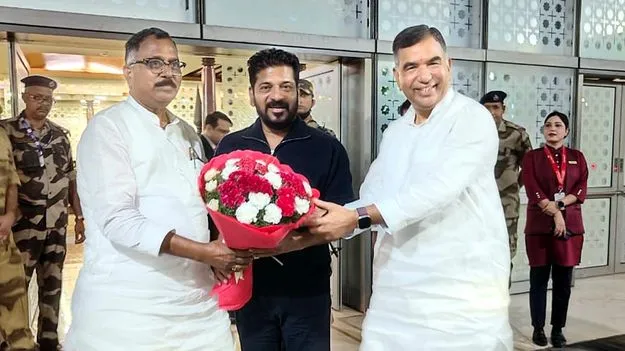 రేవంత్‌ అమెరికా పర్యటనకు ఇంకా లభించని కేంద్ర అనుమతి!