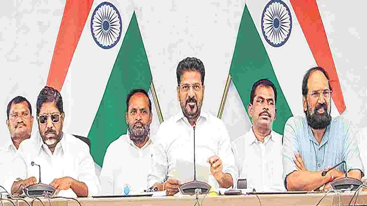పారే నీటిని ఎత్తిపోయగలిగితే.. బ్యారేజీలెందుకు?
