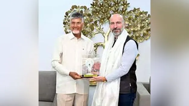 సీఎంతో ఉబర్‌ ప్రతినిధుల భేటీ