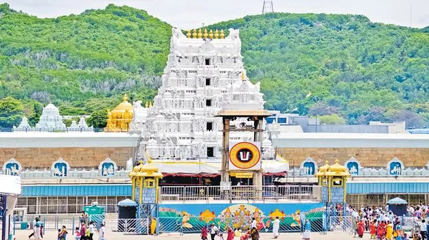 వారంలో 5.20 లక్షల మందికి వెంకన్న దర్శనం