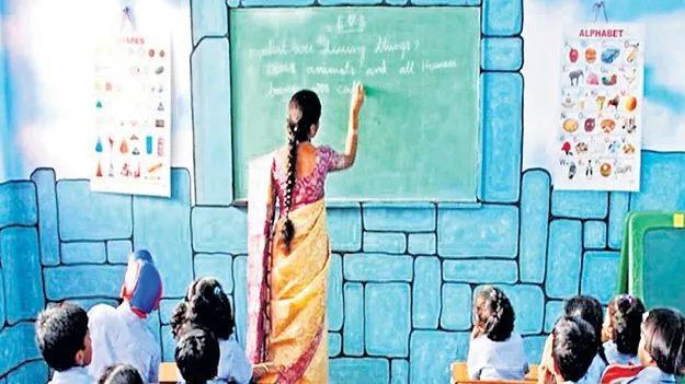 ఉత్తమ టీచర్లకు అంతర్జాతీయ శిక్షణ