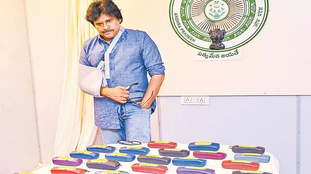 ఏపీ హస్తకళలపై క్యూఆర్‌ కోడ్‌