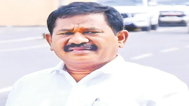 రక్త చరిత్రకు మారు పేరు వైఎస్‌ కుటుంబం