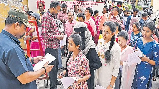 ప్రశాంతంగా ఎప్‌సెట్‌