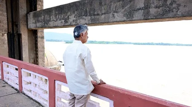 కృష్ణాకు 17 టీఎంసీల గోదారమ్మ నీరు