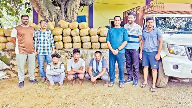 1,125 కిలోల గంజాయి స్వాధీనం