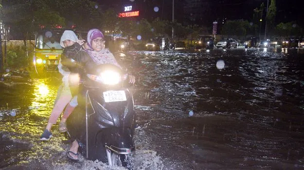 విశాఖలో 9 సెంటీమీటర్ల వాన
