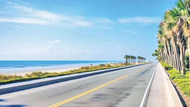 తీరం వెంట రయ్‌.. రయ్‌!