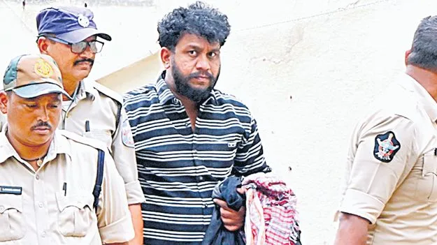 మీ పిటిషన్‌కు విచారణార్హత లేదు!