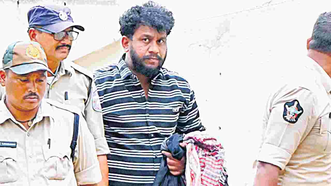 మీ పిటిషన్‌కు విచారణార్హత లేదు!