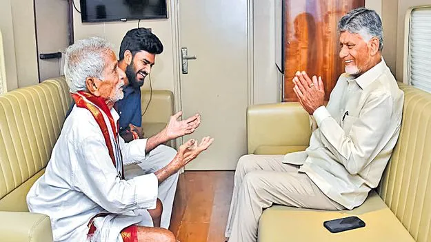 మా ఊరికి డ్రెయిన్‌, రోడ్డు వేయండి