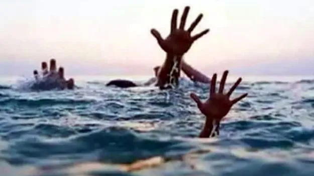  గోదావరిలో ముగ్గురు గల్లంతు