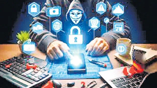 మోసగాళ్లతో మిలాఖత్‌