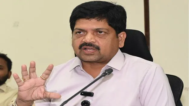 బురదజల్లితే జైలుకు పంపిస్తాం: కొల్లు