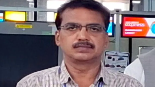 గత దశాబ్ద కాలంలో విశాఖ ఎయిర్‌పోర్టు విస్తరణకు 100 కోట్లు