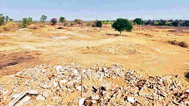 ఎండాడ భూమిపై విచారణ 